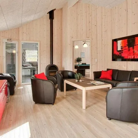 Sleeps 22 Pool Wifi